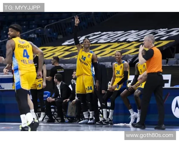 湖人对决掘金首场激战分析及赛后精彩瞬间回顾